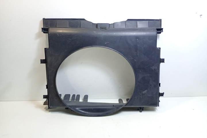 Difuzor suport ventilator Mic defect in partea de sus A6395050055 Mercedes-Benz Vito W639 [2003 - 2010]