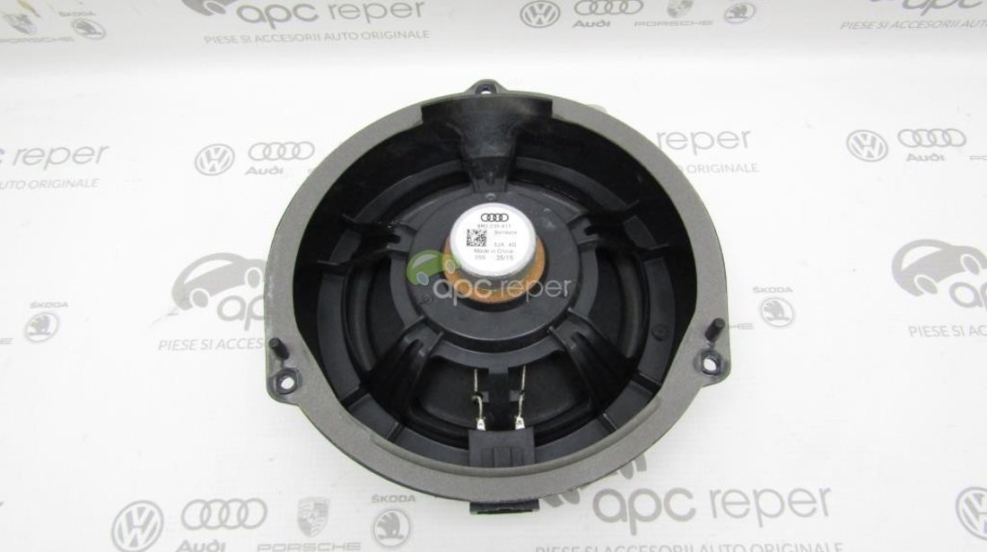 Difuzor usa spate Audi A5 85 / A4 B8 8K / Q3 8U / Q5 8R / RS4 / RSQ3 - Cod: 8R0035411