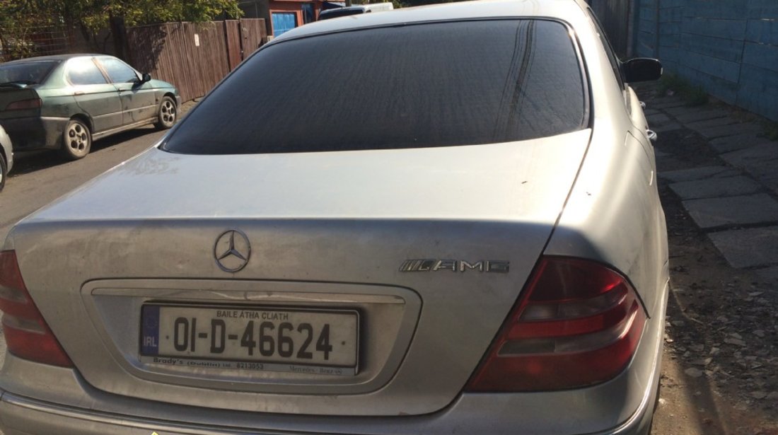 Din dezmembrari piese Mercedes s w220 long 320 benzina AN FABR 2001