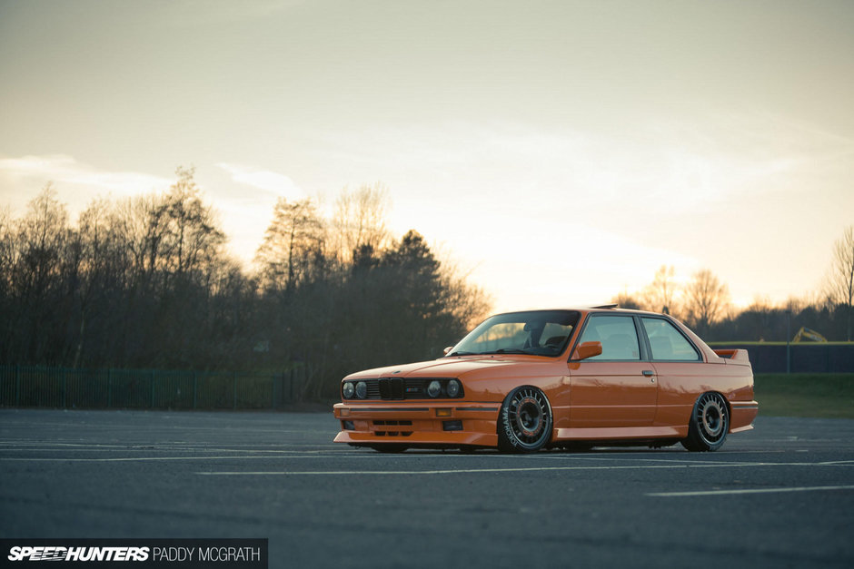 Din pasiune pentru perfectiune: Radiografia unui BMW M3 E30 complet modificat