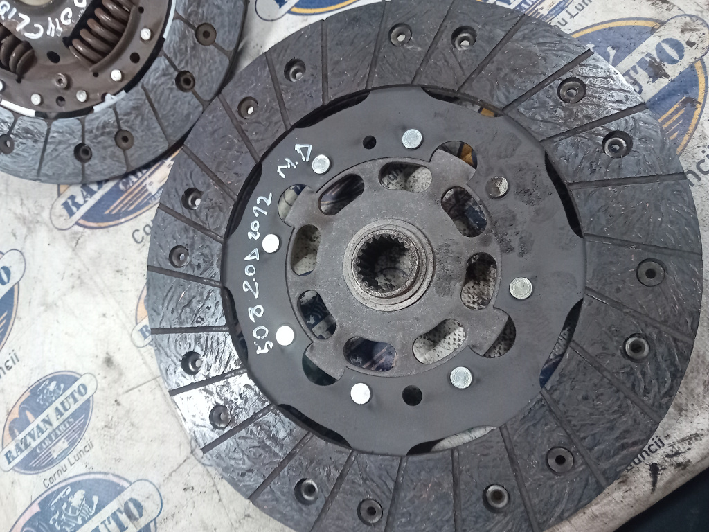 Disc ambreiaj masa dubla Peugeot 508 2.0 Motorina 2012