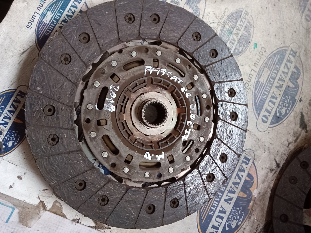 Disc ambreiaj masa dubla Volkswagen Passat CC 2.0 Motorina 2013, 022141031S