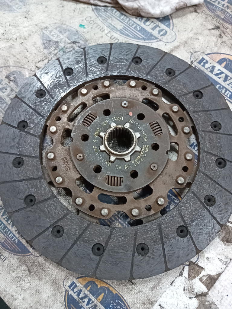 Disc ambreiaj masa dubla Volkswagen Passat CC 2.0 Motorina 2012, 03L141031P