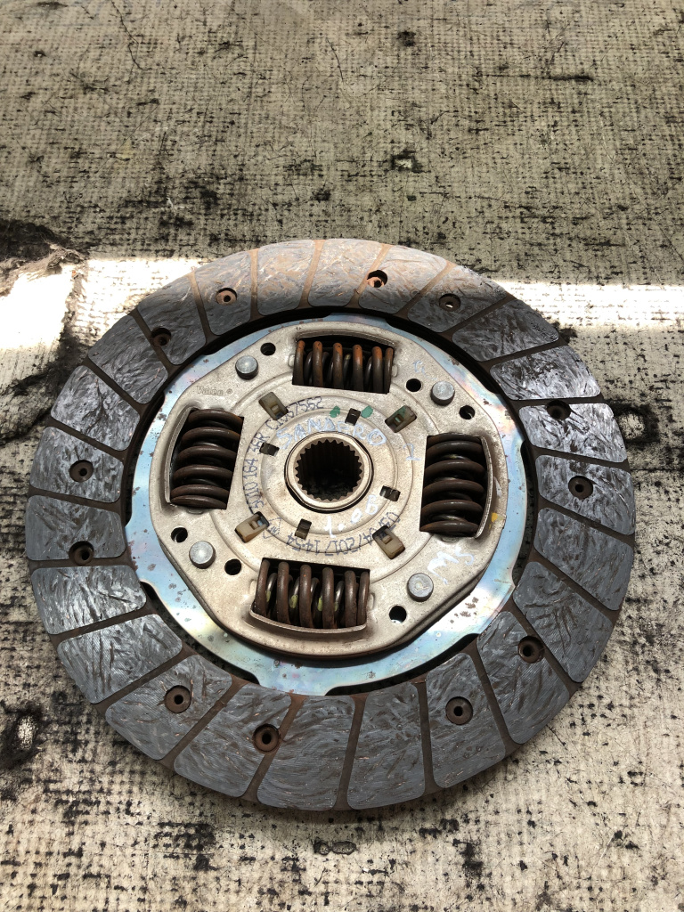 Disc ambreiaj masa simpla Dacia Sandero 1.0 Benzina 2018, 301016436R / VALEO