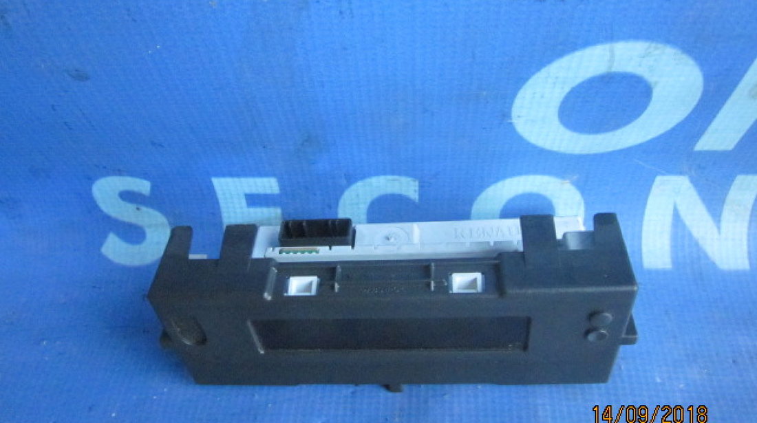 Display bord Renault Clio ; 8200307273C