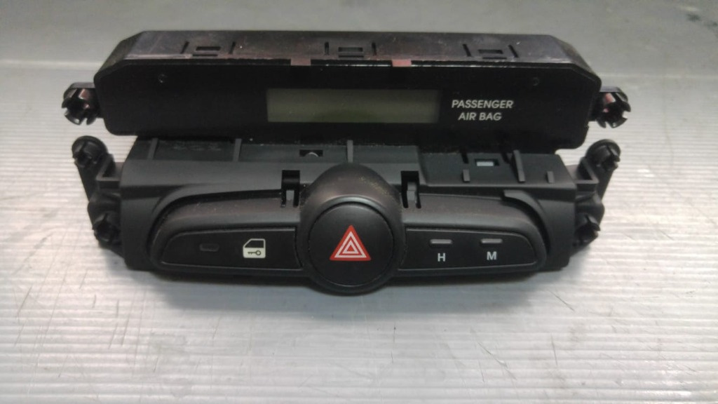 Display cu butoane avarii si blocare usi hyundai ix20 dupa 2011 94510-1k000