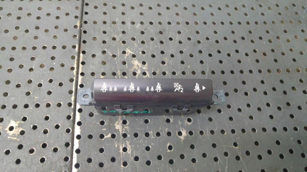 Display indicator centuri siguranta nissan qashqai j10 nj10 jj10e 68260jd92aj