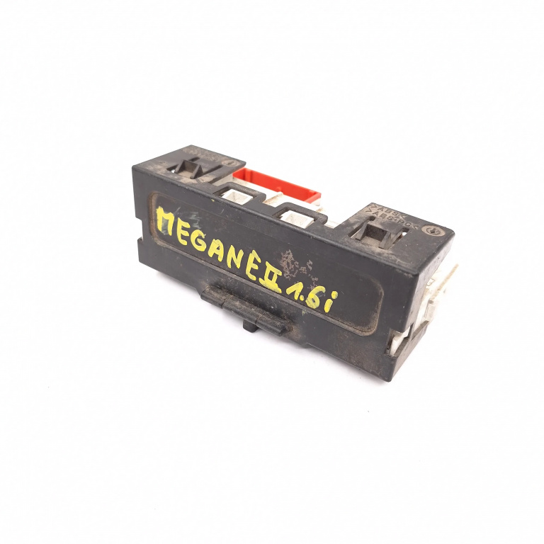 Display Multifunctional / Afisaj Central / Ecran Bord Renault Megane 2 2002-2010 8200107839B, 216737697, 216737709, 21667671, Ns29418955, 216764983B, 216768379A, 216684669A1 Johnson Controls
