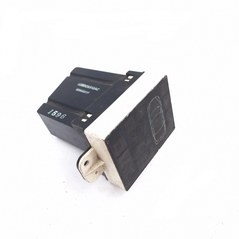 Display Multifunctional / Afisaj Central / Ecran Bord Ford MONDEO Mk 1 1993 - 1996 93BB10K910AC, 53900061F, EAO