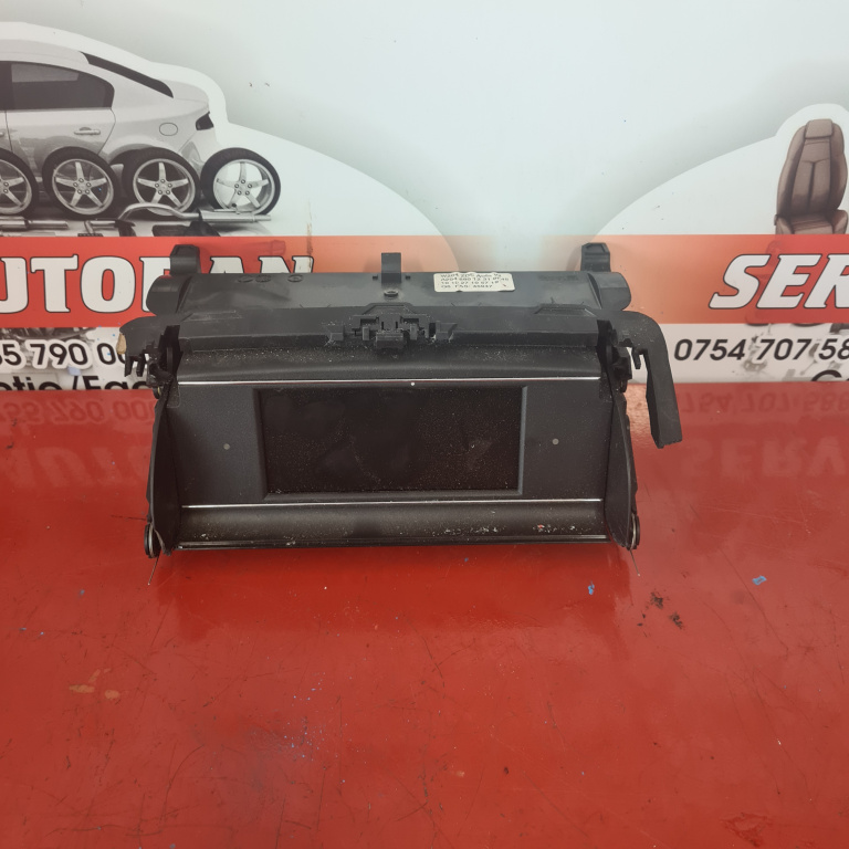 Display navigatie Mercedes-Benz C-Class (2007->) [W204] 2.2 Motorina 2012, A2046801231 / A2048203197