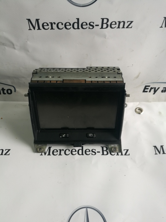 Display Navigatie Range Rover Sport YIE500090