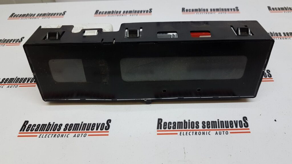 Display RENAULT SCENIC P 8200142416 / P8200142416 / 21667380 1 X0 / 216673801X0P 8200142416 / P8200142416 / 21667380 1 X0 / 216673801X0