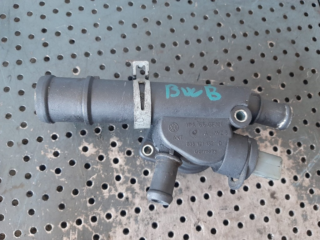 Distribuitor apa 1.4 tdi bwb bnv vw polo 9n 038121132d