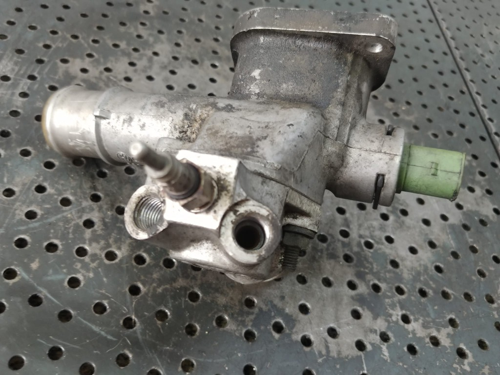 Distribuitor apa 1.9 tdi audi a4 b6 vw passat b5 038121133a