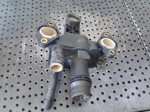 Distribuitor apa 3.0 d 306dt 4x4 land rover range rover sport 2 l494