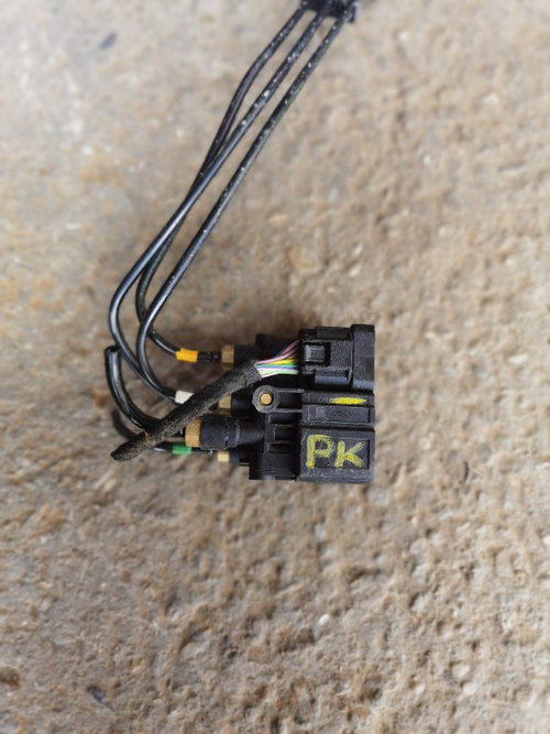 Distribuitor perne suspensie range rover Cpla 5b710 bc