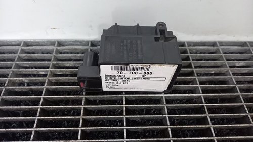 DISTRIBUITOR SUSPENSIE AUDI Q7 3.0 TDI - (2006 2010)
