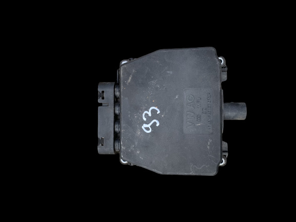 Distribuitor vacuum Volkswagen VW Golf 5 [2003 - 2009] Hatchback 5-usi 2.0 TDI MT (140 hp) V (1K1)