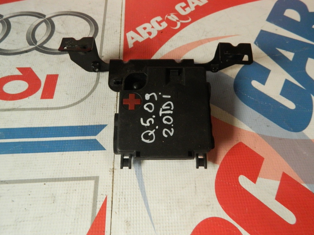 Distributor potential Audi A4 A5 Q5 cod: 8k0937517