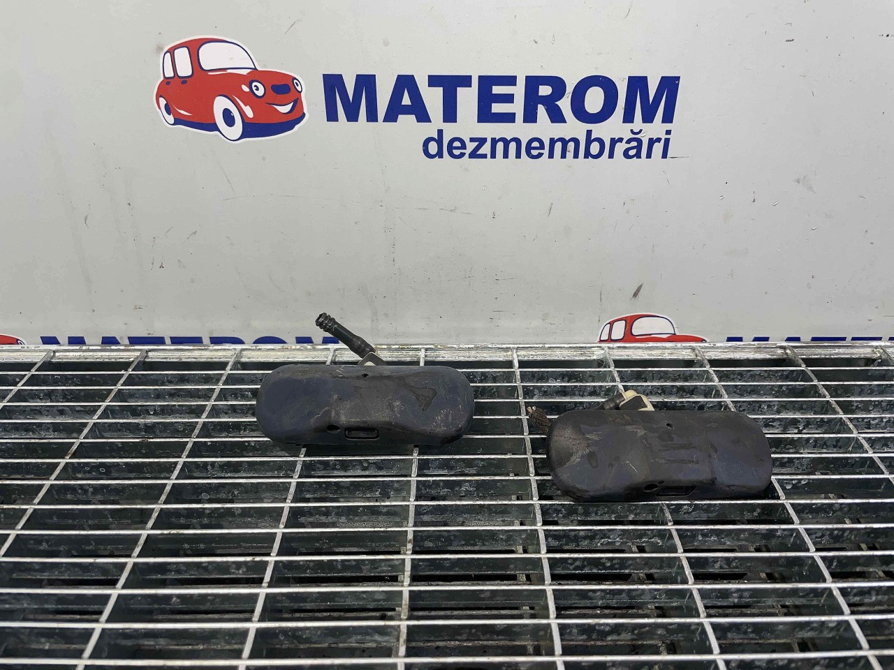 DIUZA SPALATOR PARBRIZ VW TOURAN - - (2007 2010)