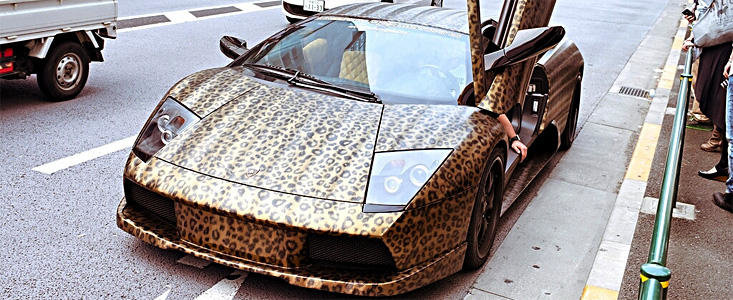 Doar in Japonia: Un Lamborghini Murcielago se crede... leopard