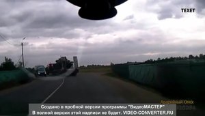 Doar in Rusia: Soferul unui trailer pierde pe drum... tancul pe care-l transporta