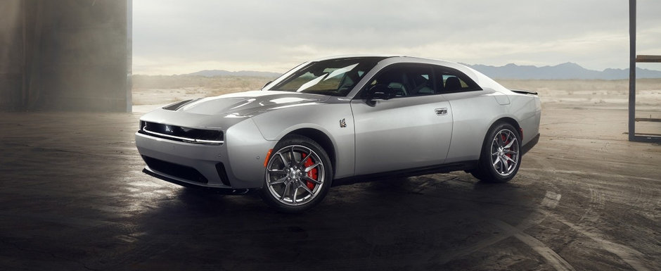 Dodge a anuntat, in sfarsit, cand lanseaza versiunea pe benzina a noului Charger Dodge a anuntat, in sfarsit, cand lanseaza versiunea pe benzina a noului Charger