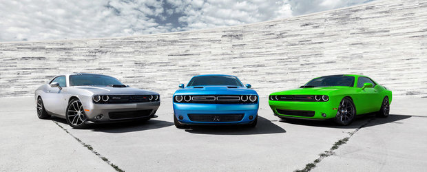 Dodge Challenger 2015: muscle-car cu facelift si motor de 485 cp