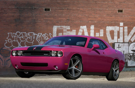 Dodge Challenger celebreaza 40 ani: Furious Fuchsia