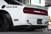 Dodge Challenger de la Liberty Walk