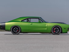 Dodge Challenger Hellcat cu caroserie de Charger din 1969