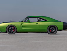 Dodge Challenger Hellcat cu caroserie de Charger din 1969