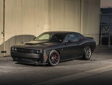 Dodge Challenger Hellcat din carbon