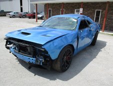 Dodge Challenger Hellcat facut praf