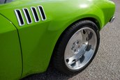 Dodge Challenger R/T Scat Pack transformat in Plymouth Barracuda