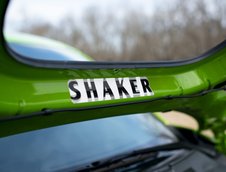 Dodge Challenger R/T Scat Pack transformat in Plymouth Barracuda