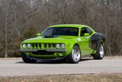 Dodge Challenger R/T Scat Pack transformat in Plymouth Barracuda