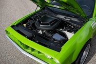 Dodge Challenger R/T Scat Pack transformat in Plymouth Barracuda