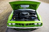 Dodge Challenger R/T Scat Pack transformat in Plymouth Barracuda