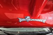 Dodge Challenger SRT Demon cu 16 kilometri la bord