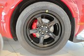 Dodge Challenger SRT Demon cu 16 kilometri la bord