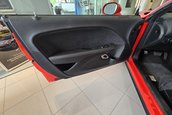 Dodge Challenger SRT Demon cu 16 kilometri la bord