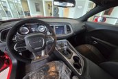 Dodge Challenger SRT Demon cu 16 kilometri la bord