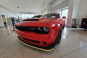 Dodge Challenger SRT Demon cu 16 kilometri la bord