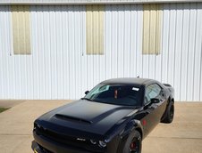 Dodge Challenger SRT Demon cu 40 de kilometri la bord