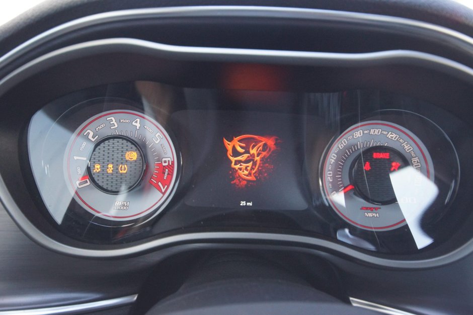 Dodge Challenger SRT Demon cu 40 de kilometri la bord