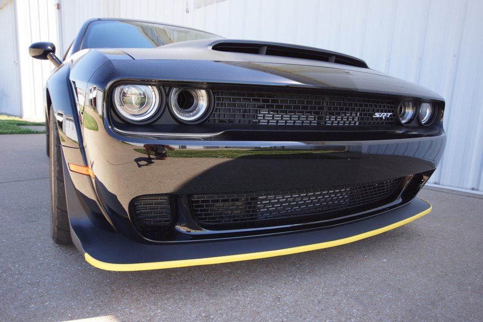 Dodge Challenger SRT Demon cu 40 de kilometri la bord