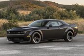 Dodge Challenger SRT Demon cu caroserie realizata integral din fibra de carbon