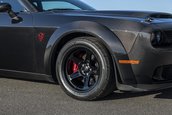 Dodge Challenger SRT Demon cu caroserie realizata integral din fibra de carbon