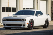 Dodge Challenger SRT Hellcat cu transmisie manuala